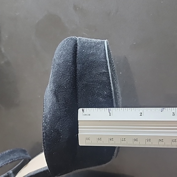 Women's Fashon Nova 6 inch heels. - Picture 9 of 12